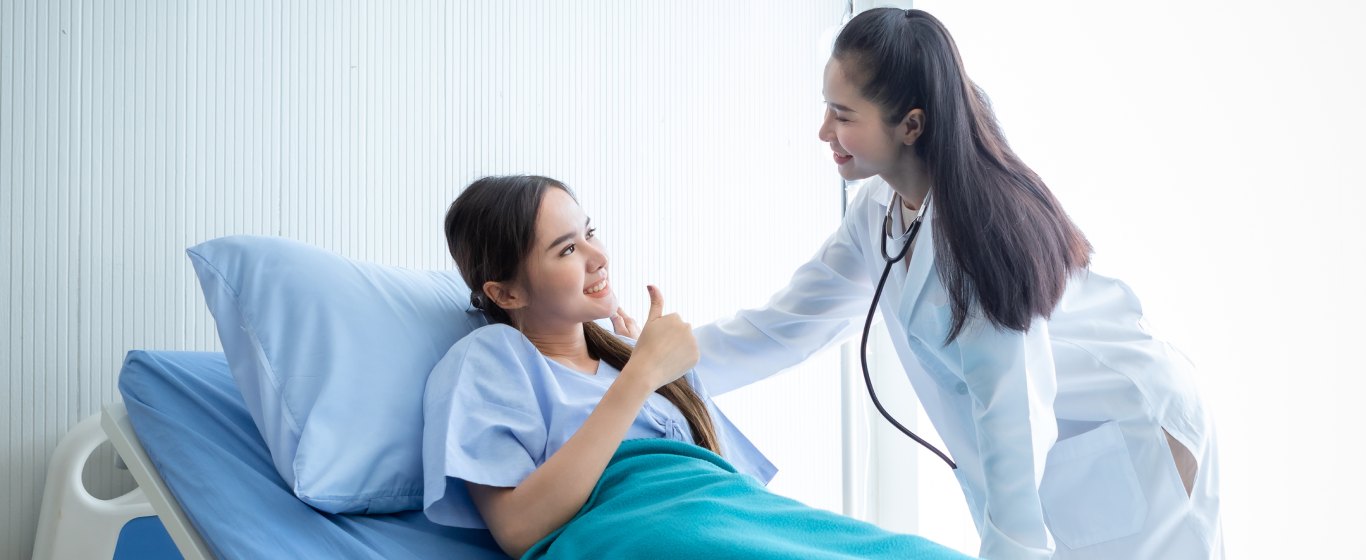 giup viec cham nguoi benh benh la lam gi 66225b262e456